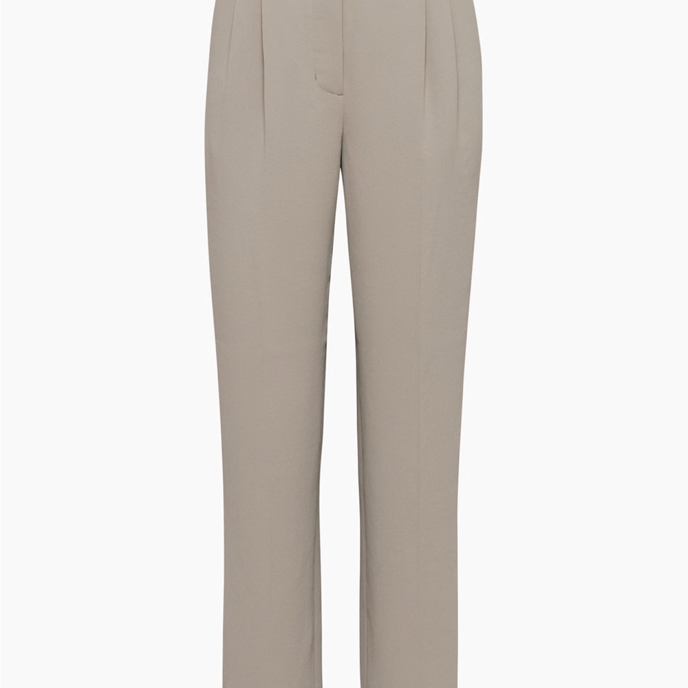 NWT Aritzia Effortless Pants in Sold Out Color - Modern Taupe Size 6 Short 6P